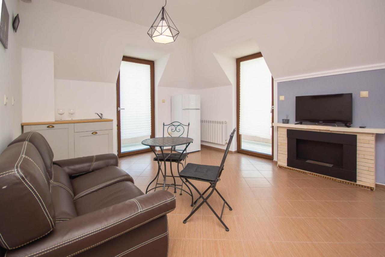 Hotel Czech Rhapsody Νεσέμπαρ Εξωτερικό φωτογραφία