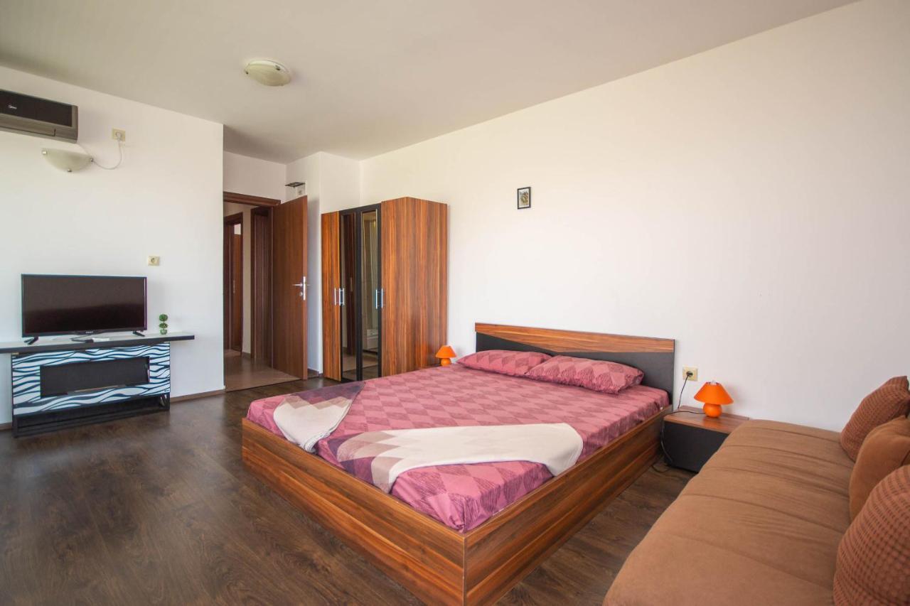 Hotel Czech Rhapsody Νεσέμπαρ Εξωτερικό φωτογραφία